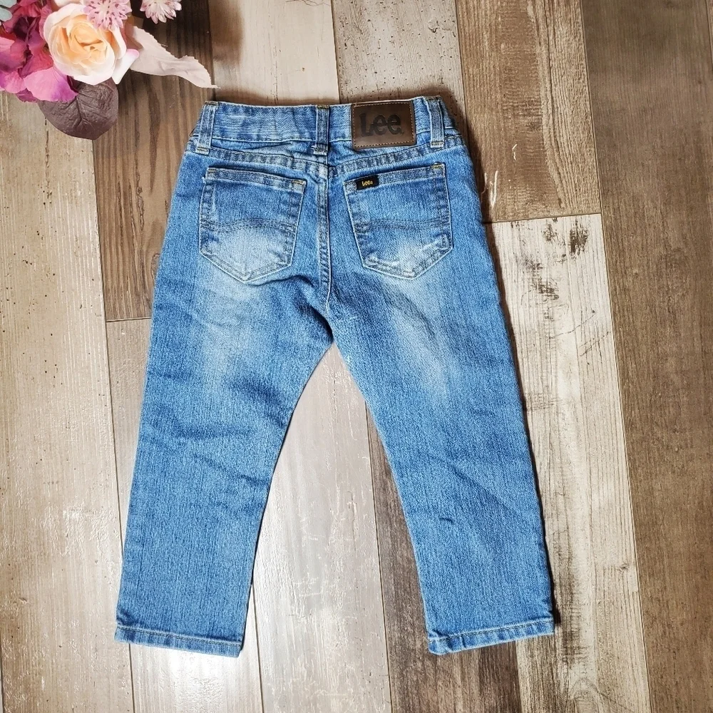 Lee Skinny Fit Straight Leg Medium Wash Toddler Boy Blue Jeans Size 3T EUC NWOT